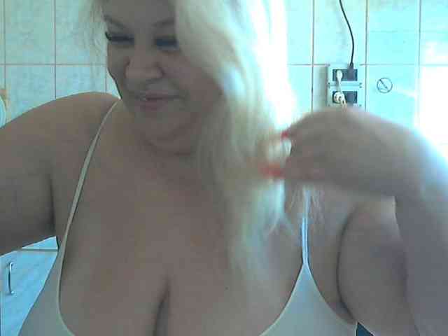 AriannaMilf webcam