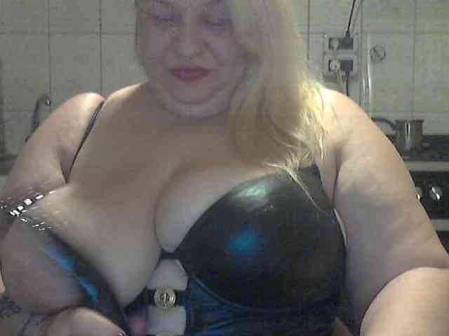 AriannaMilf webcam