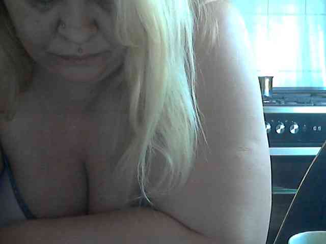 AriannaMilf webcam