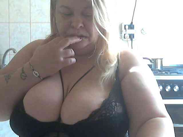 AriannaMilf webcam