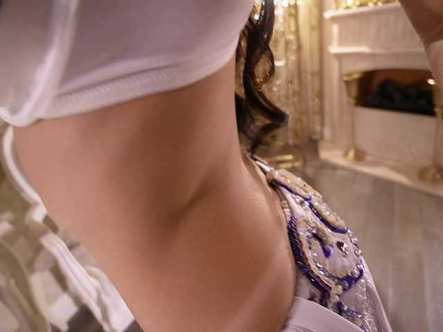 Sensual-giaa from BongaCams is Freechat