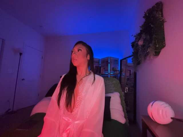 PreeminentJess's BongaCams show and profile