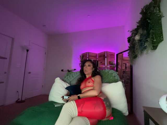 PreeminentJess's BongaCams show and profile