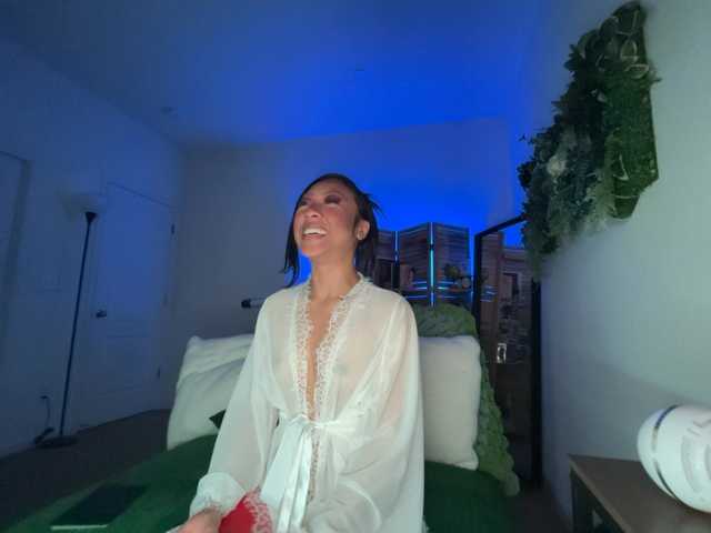 PreeminentJess's BongaCams show and profile