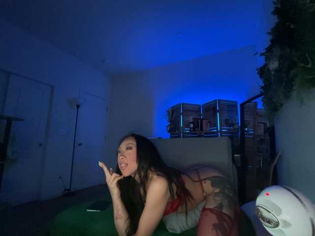 PreeminentJess's BongaCams show and profile