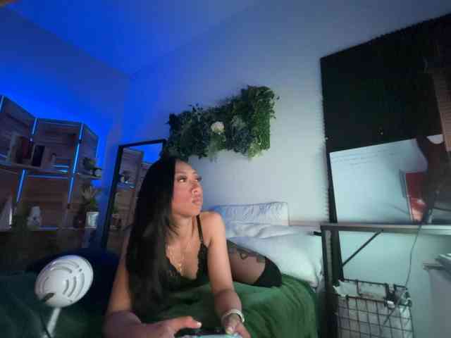 PreeminentJess webcam