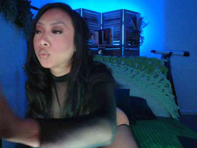 PreeminentJess webcam