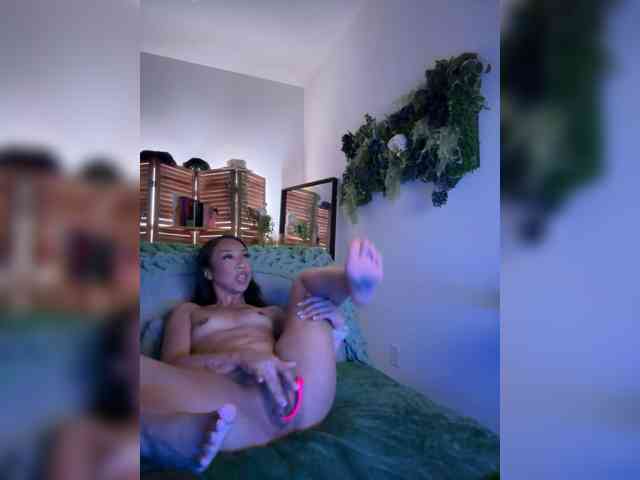 PreeminentJess webcam