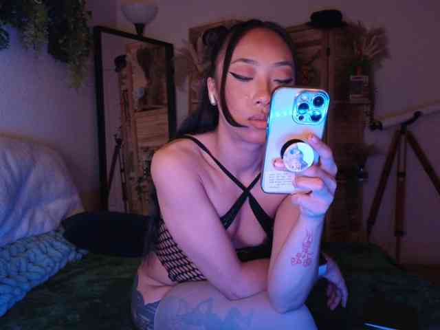 PreeminentJess webcam