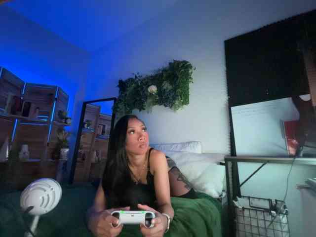 PreeminentJess webcam