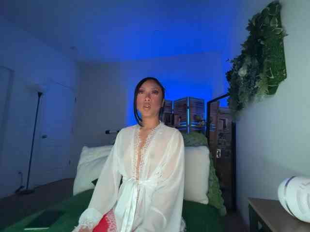 PreeminentJess webcam