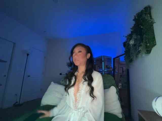 PreeminentJess webcam