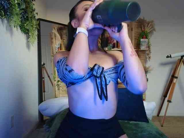 PreeminentJess webcam