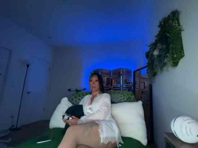 PreeminentJess webcam