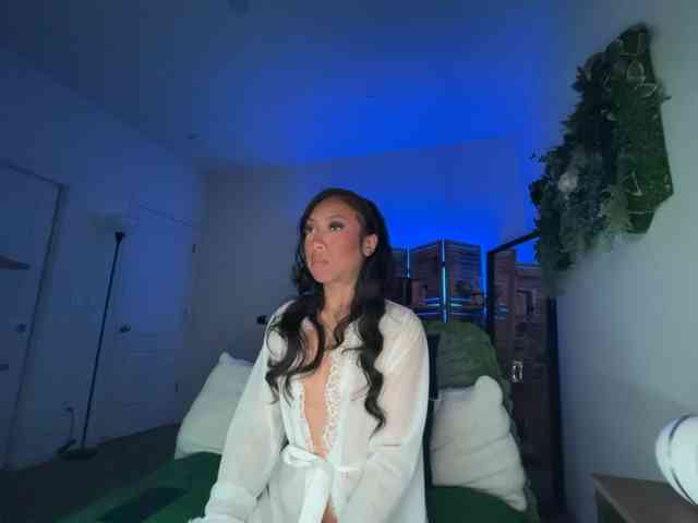 PreeminentJess webcam