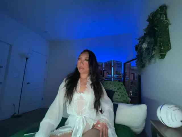 PreeminentJess webcam