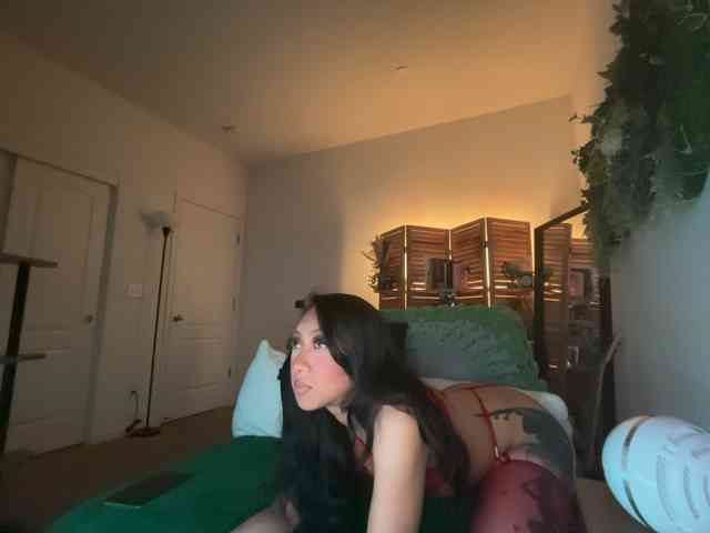 PreeminentJess webcam