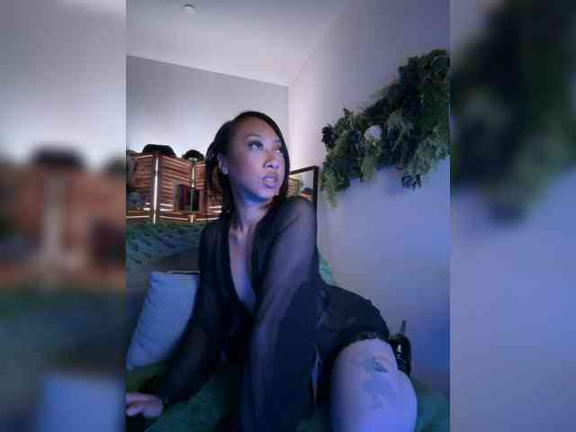 PreeminentJess webcam