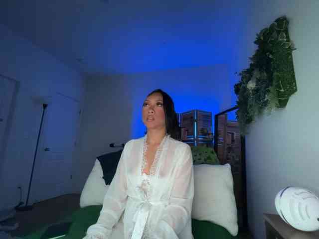 PreeminentJess webcam