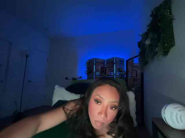 PreeminentJess webcam