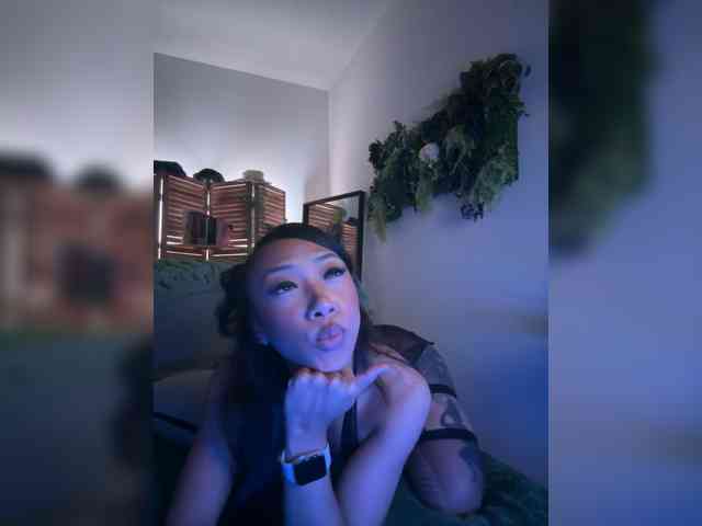 PreeminentJess webcam