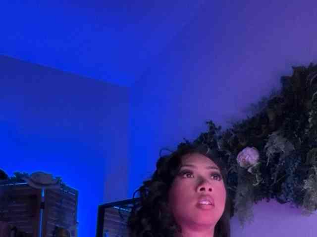 PreeminentJess webcam