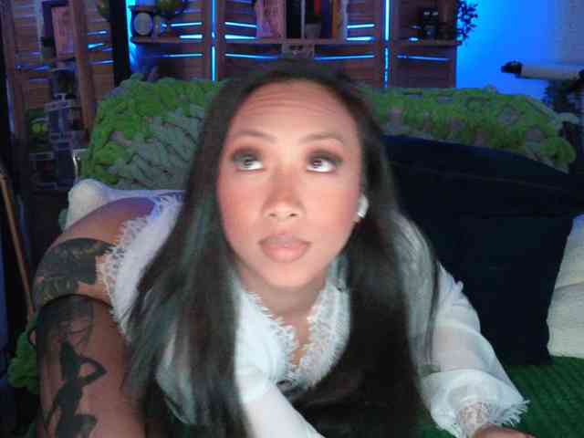 PreeminentJess webcam