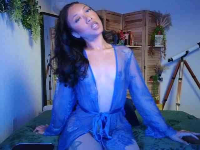PreeminentJess webcam