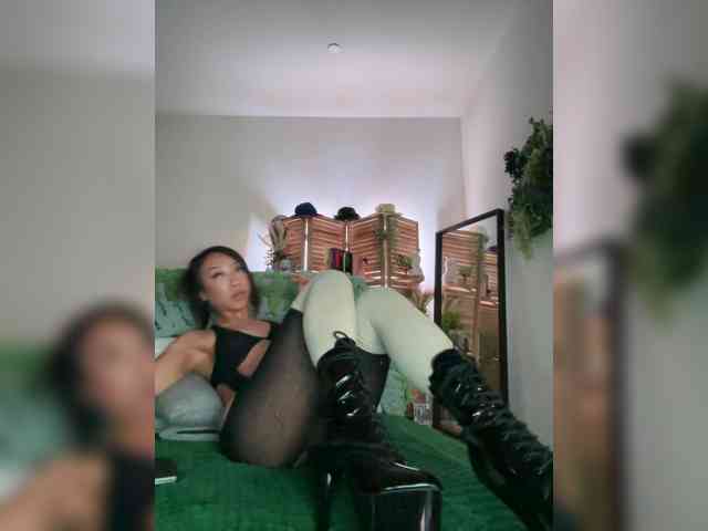 PreeminentJess webcam