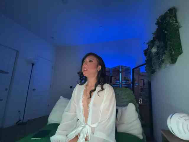 PreeminentJess webcam