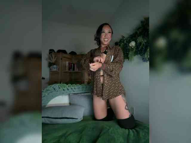 PreeminentJess webcam