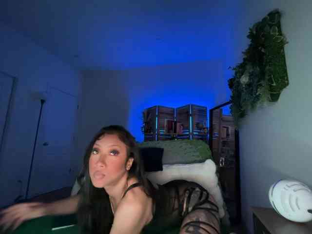 PreeminentJess webcam