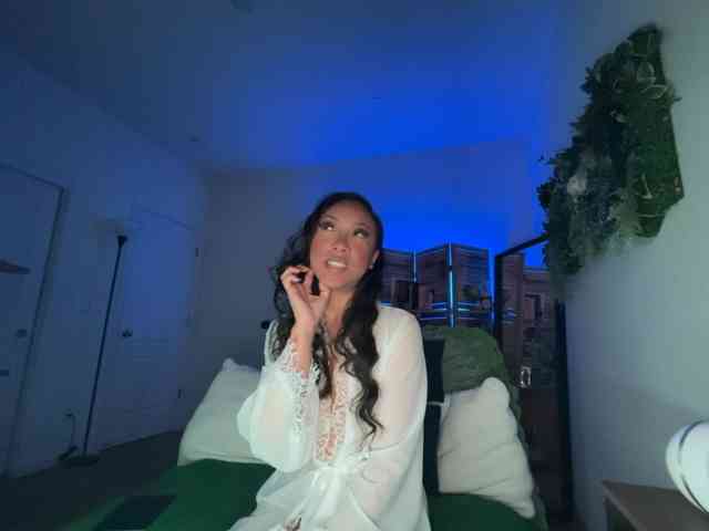 PreeminentJess webcam