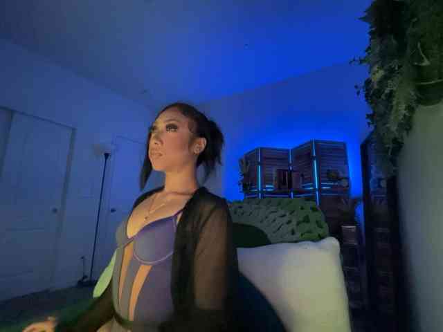 PreeminentJess webcam