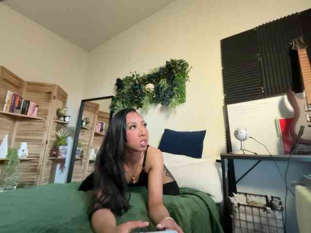 PreeminentJess webcam