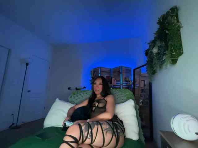 PreeminentJess webcam