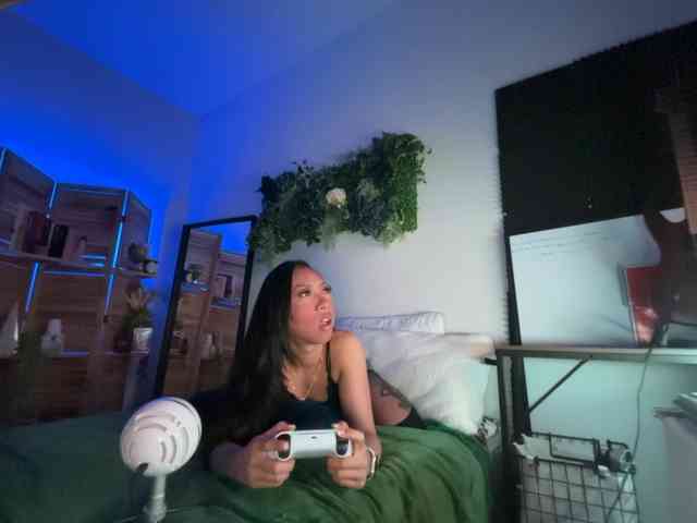 PreeminentJess webcam