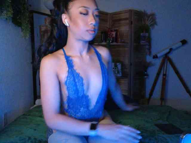PreeminentJess webcam