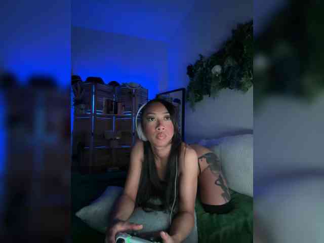 PreeminentJess webcam