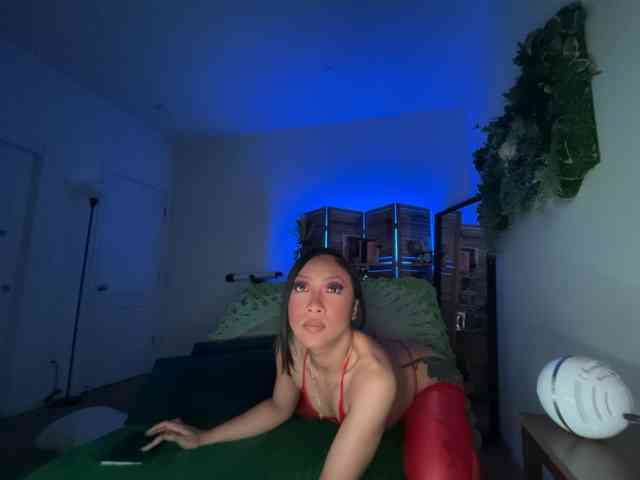 PreeminentJess webcam