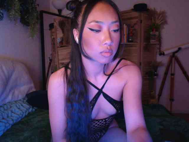 PreeminentJess webcam