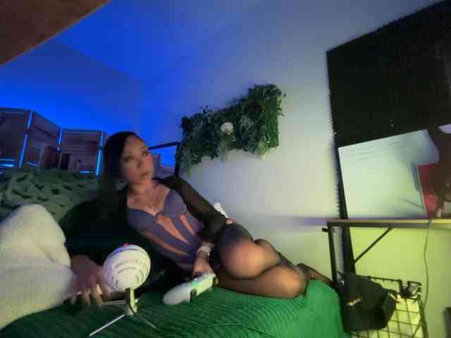 PreeminentJess webcam