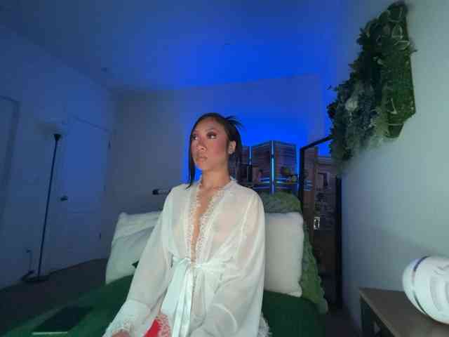 PreeminentJess webcam