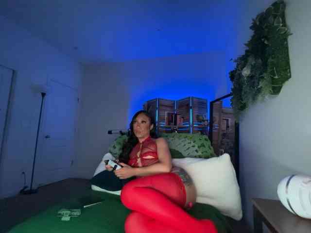 PreeminentJess webcam