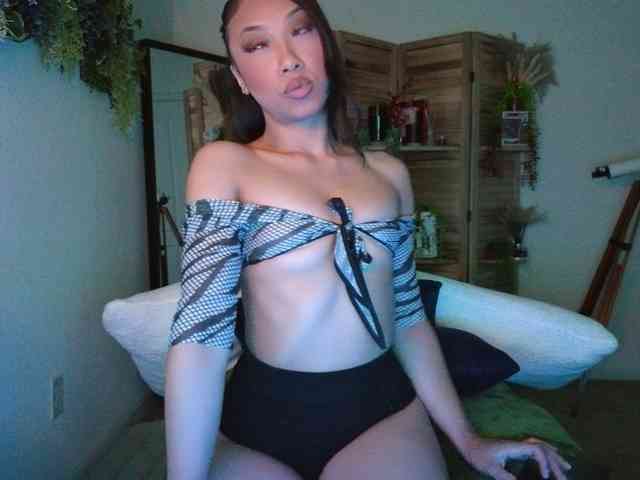 PreeminentJess webcam