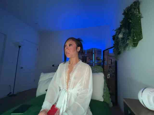 PreeminentJess webcam