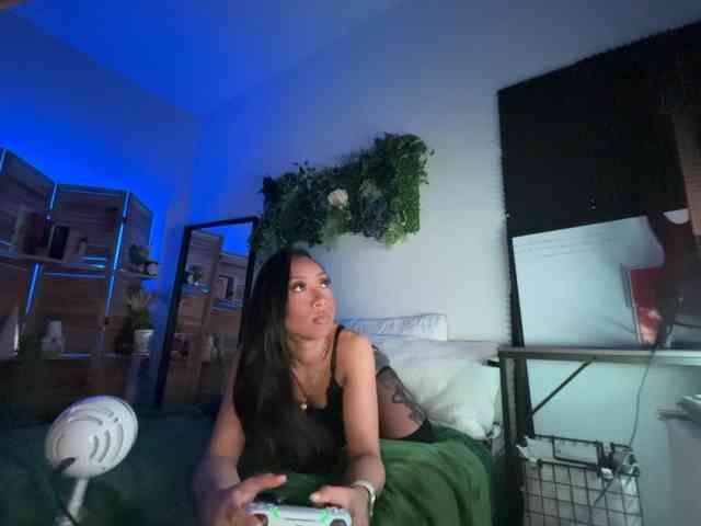 PreeminentJess webcam