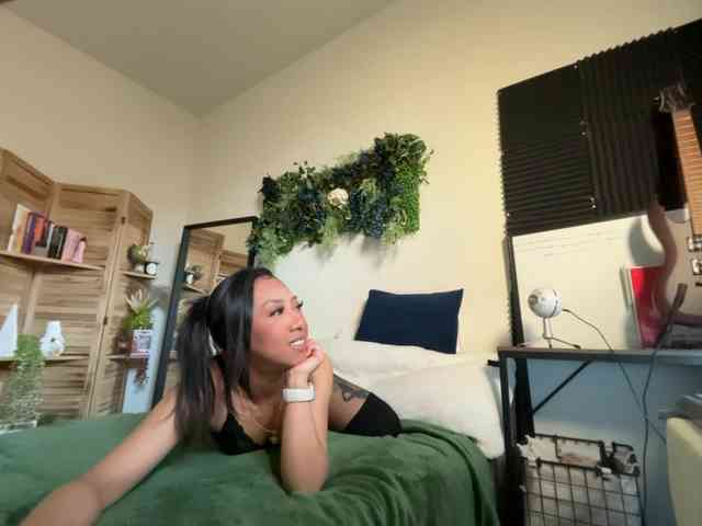 PreeminentJess webcam