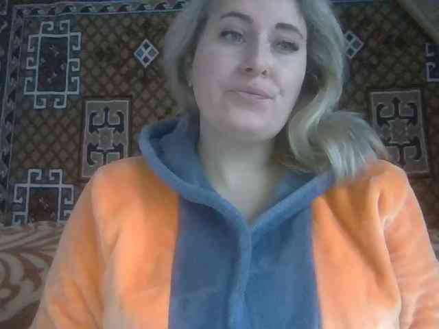 KAROLINA-LORA KAROLINA-LORA