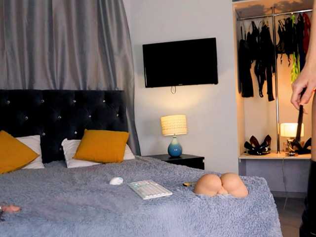 InvitingTina's BongaCams show and profile